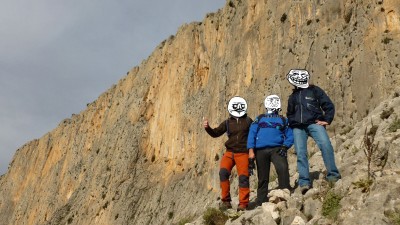 JJ García // Tres zagales con Leiva al fondo JJ García // Tres zagales con Leiva al fondo